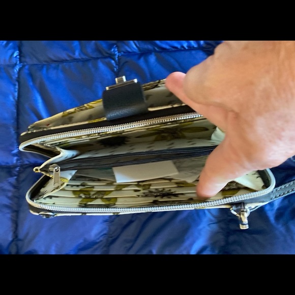 Sakroots Wristlet wallet - Picture 6 of 8